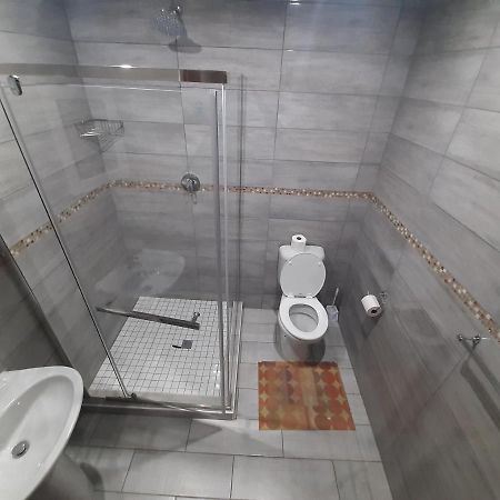 Lux Rooms On 37 Bloemfontein Exterior foto