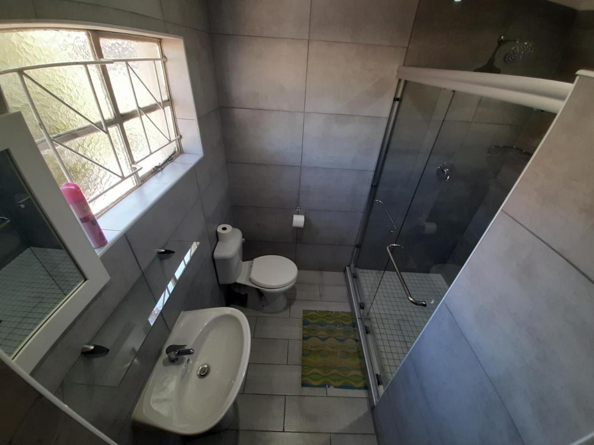 Lux Rooms On 37 Bloemfontein Exterior foto