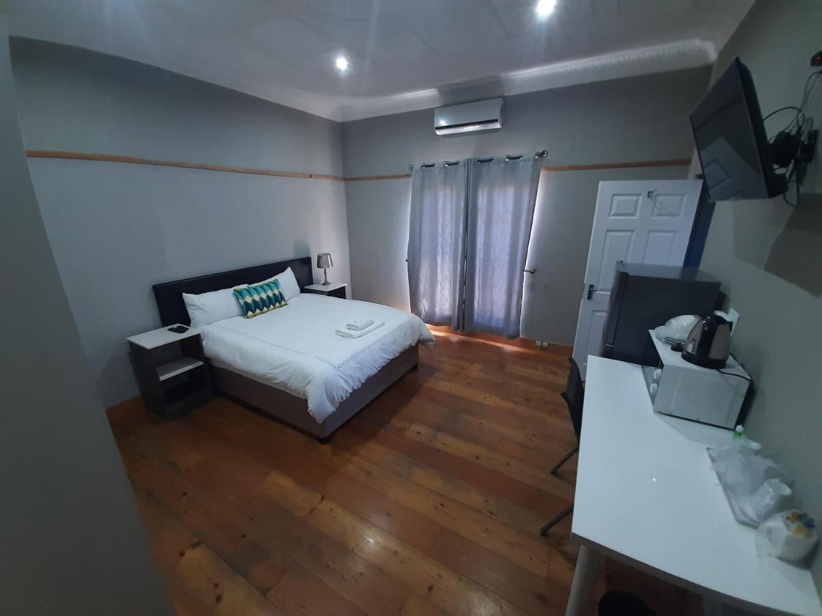 Lux Rooms On 37 Bloemfontein Exterior foto
