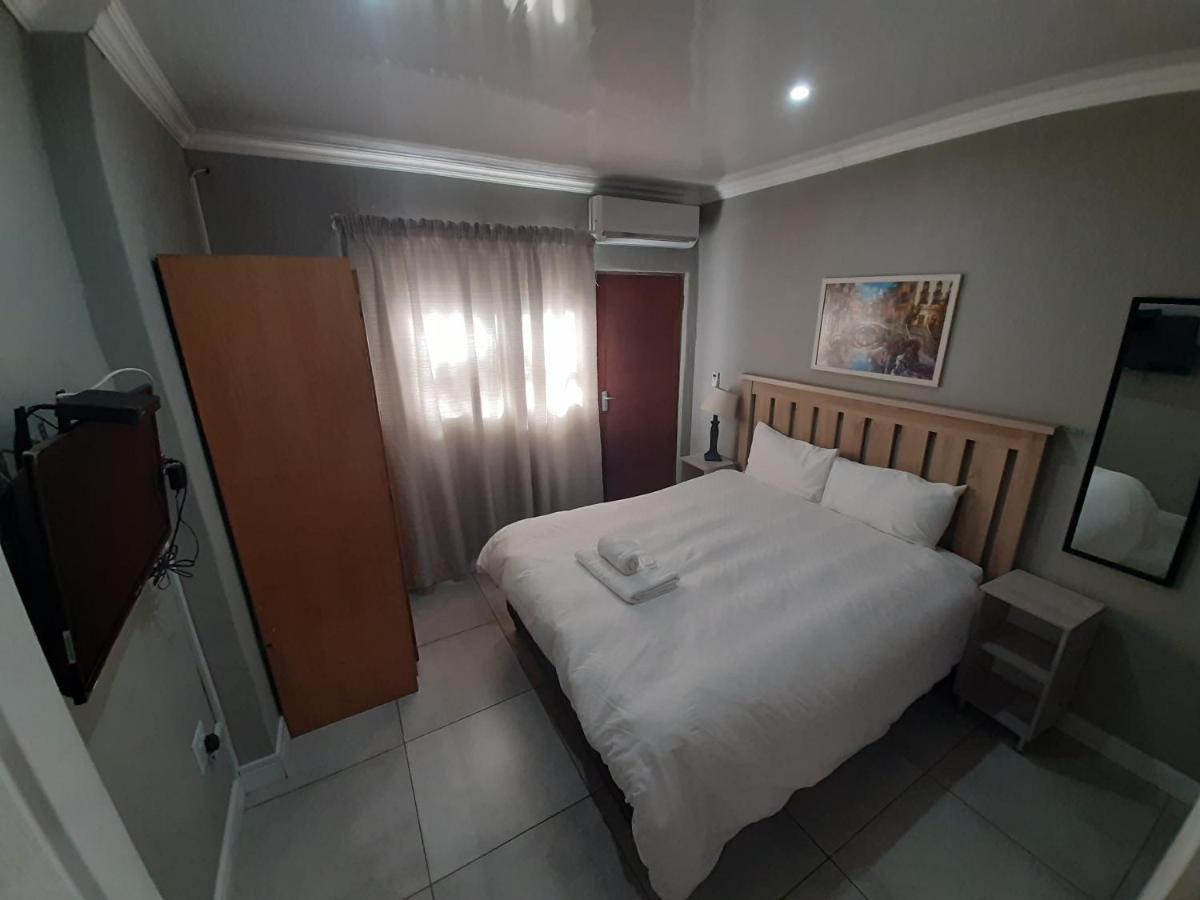 Lux Rooms On 37 Bloemfontein Exterior foto