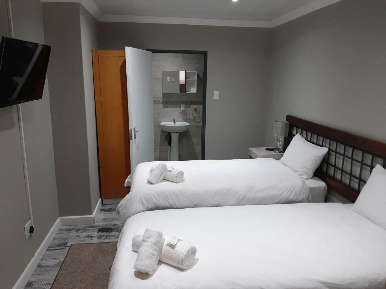 Lux Rooms On 37 Bloemfontein Exterior foto